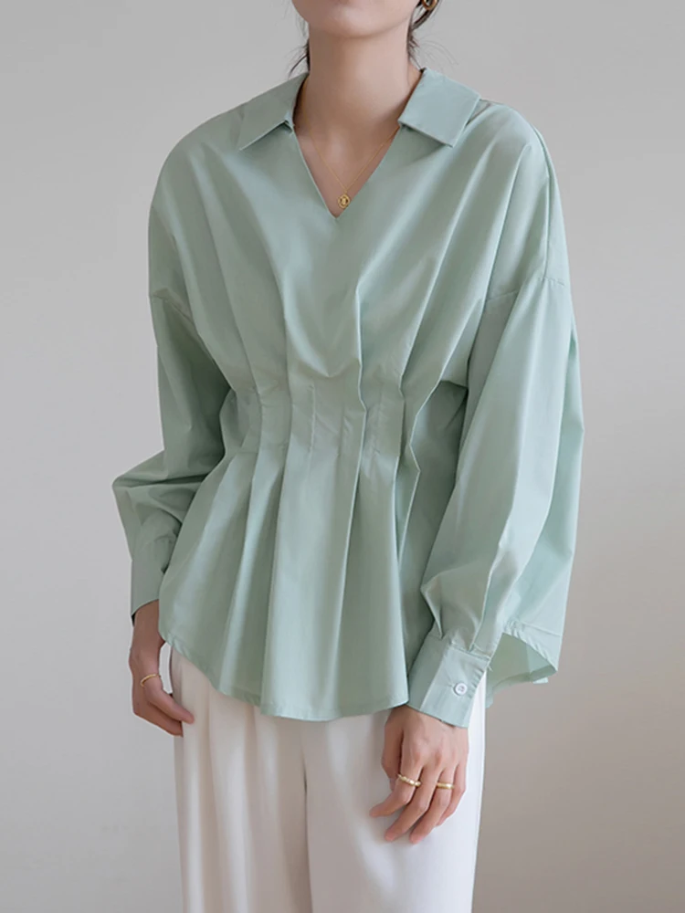 QOERLIN Корейская модная плиссированная блузка большого Размера с V образным вырезом, однотонная светло-зеленая Свободная Повседневная рубашка с длинным рукавом и заниженными плечами, Топы для офиса